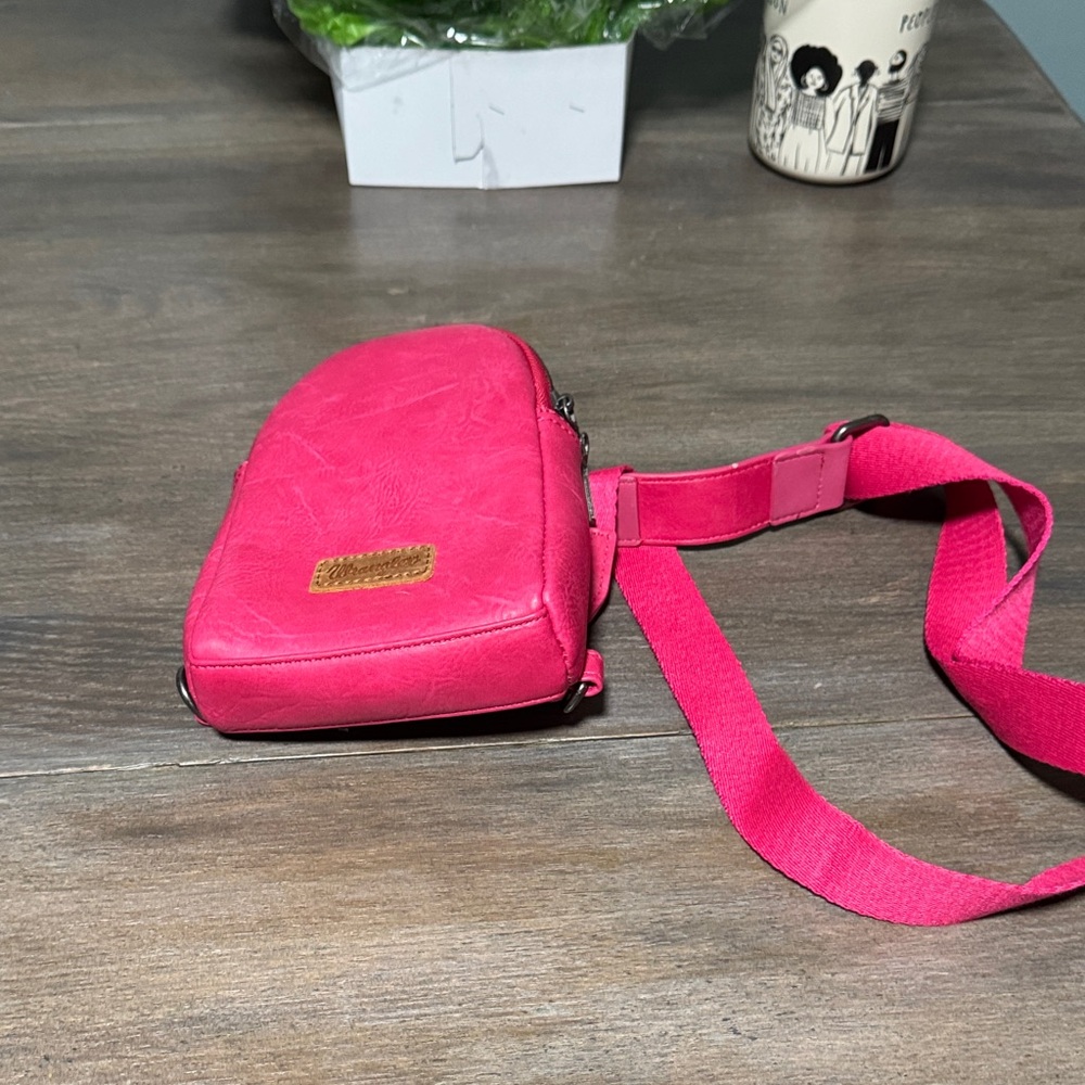 Wrangler Fuchsia Women's Crossbody